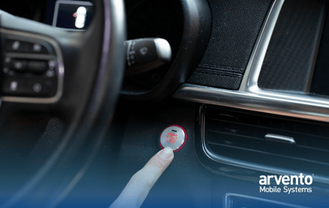 3 Alasan Panic Button Adalah Tombol Penting Keamanan Saat Berkendara